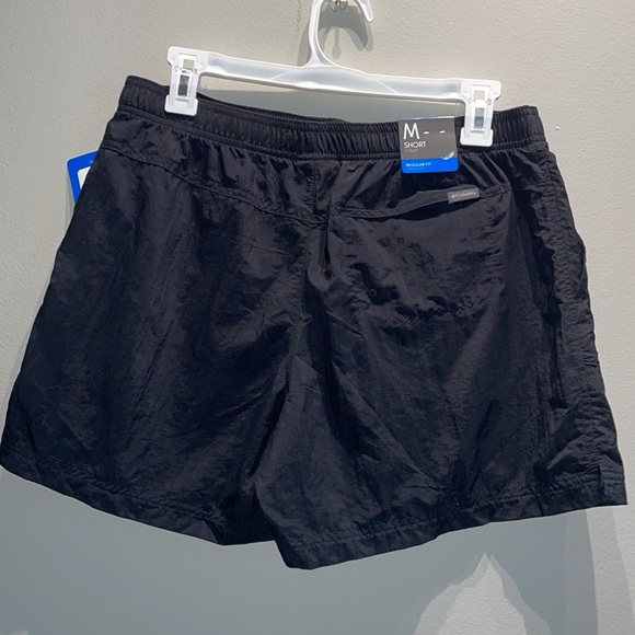 Columbia women’s shorts. Never worn. Tags on. Womens medium. Good condition. - Picture 5 of 7